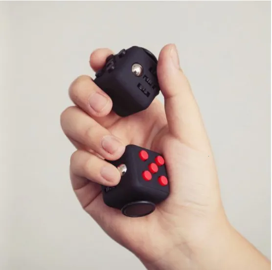 聚会无聊玩骰子(聚会互动小游戏) 聚会无聊玩骰子(聚会互动小游戏)