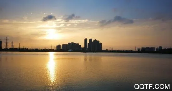 �ǻۼ���app����